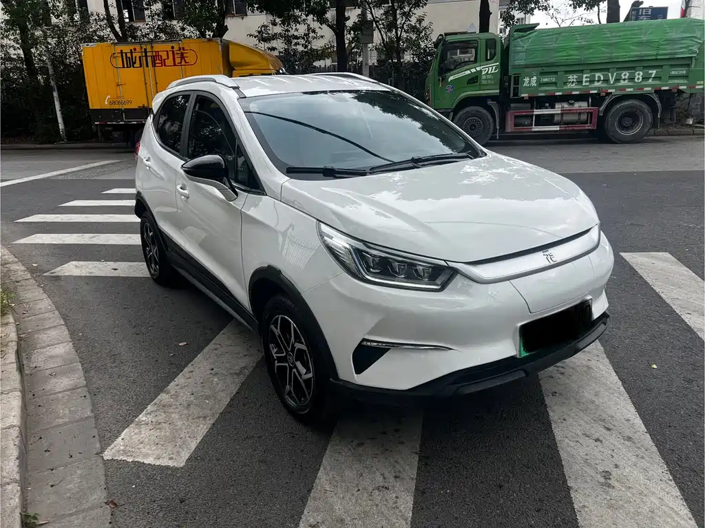 BYD Yuan Pro — миниатюра 2
