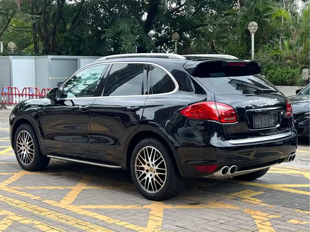 Porsche Cayenne 2011 Cayenne Turbo 4.8T