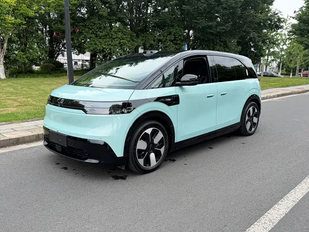 Zeekr MIX 2025 Smart Drive Edition