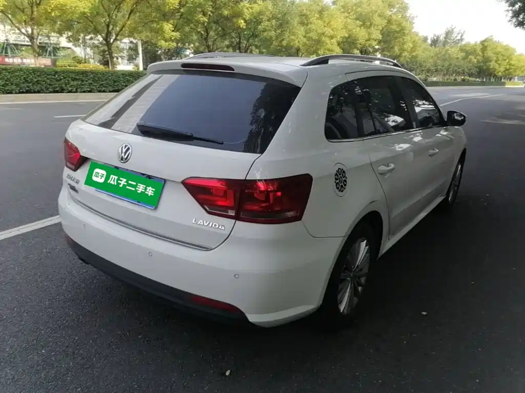 Volkswagen Gran Lavida 2013 1.6L AT Comfort