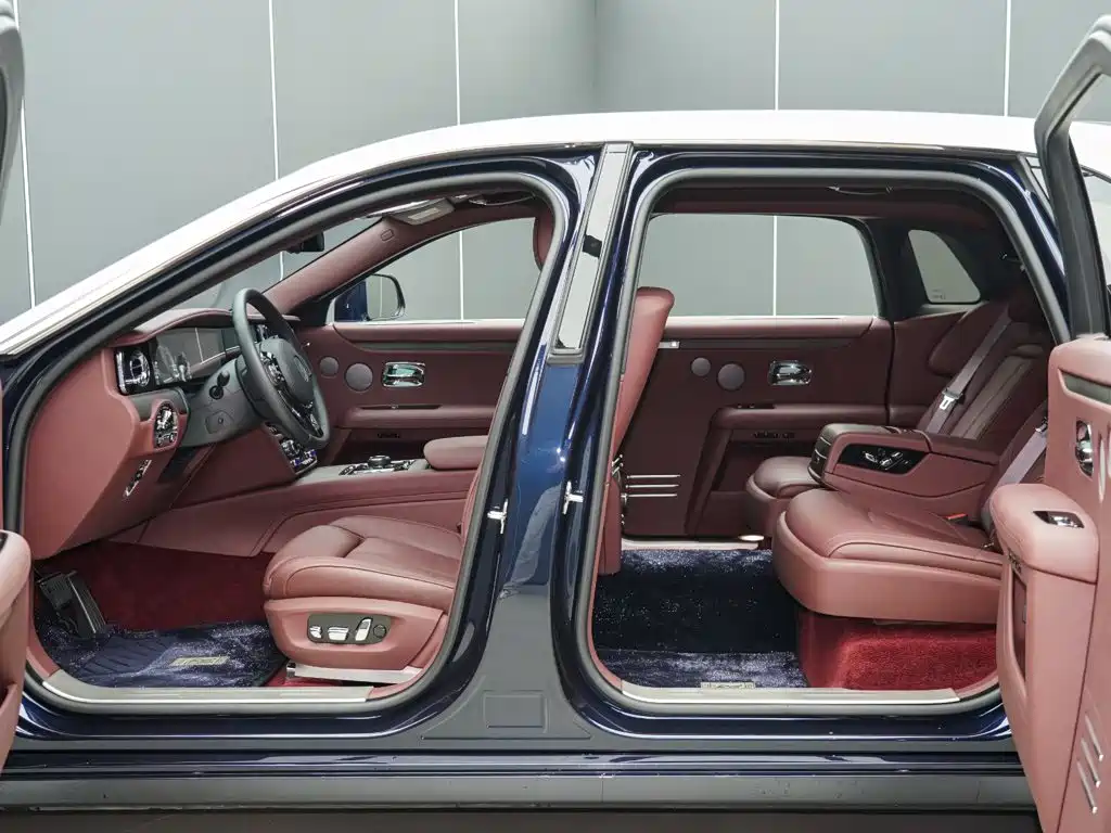 Rolls-Royce Ghost — миниатюра 12
