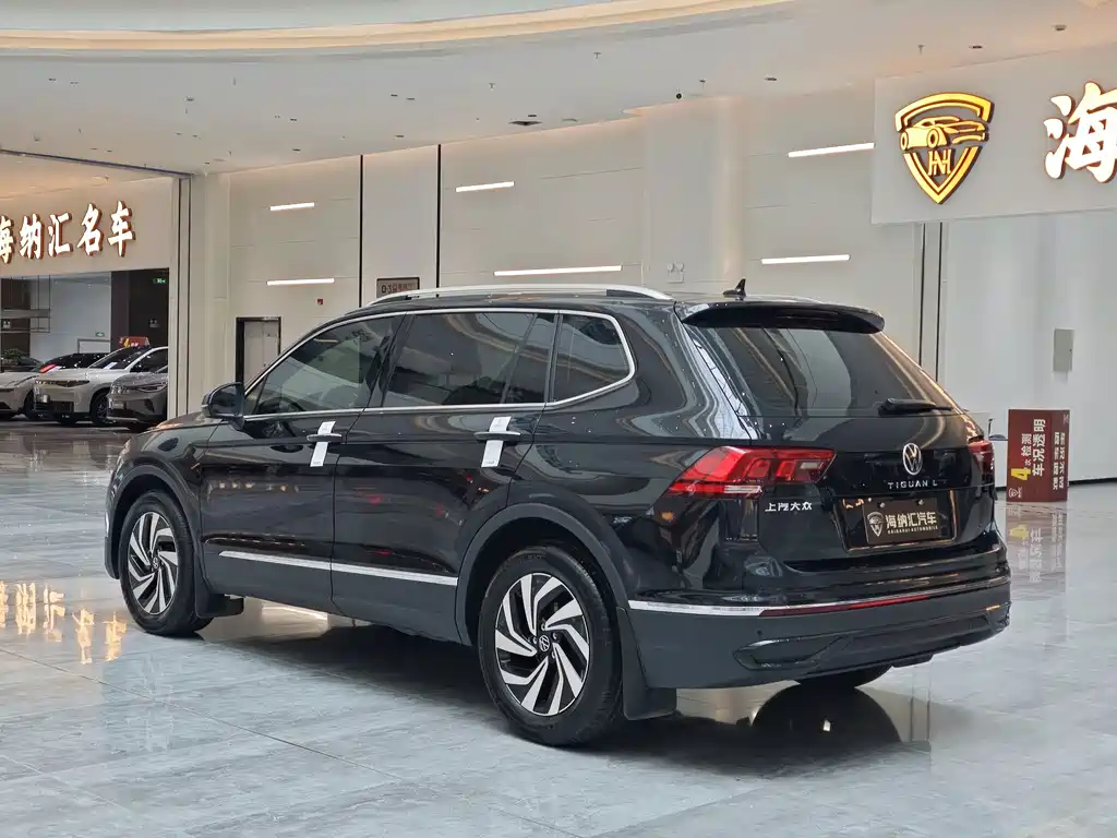 Volkswagen Tiguan L L 2025 300TSI AT