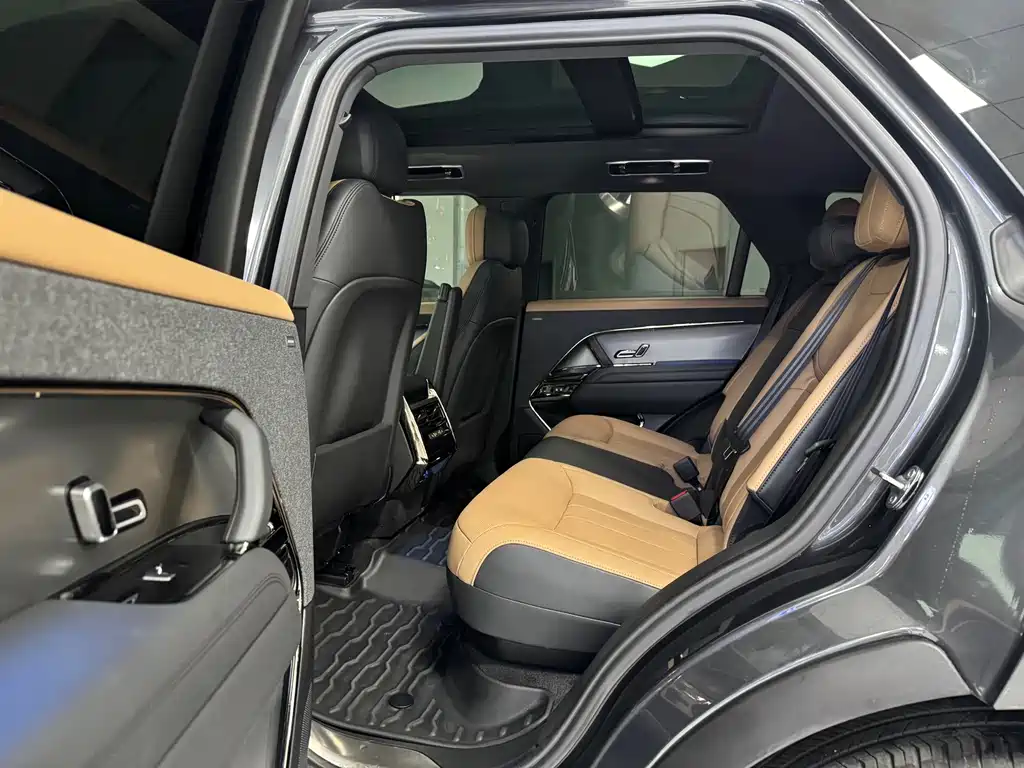 Land Rover Sport — миниатюра 6