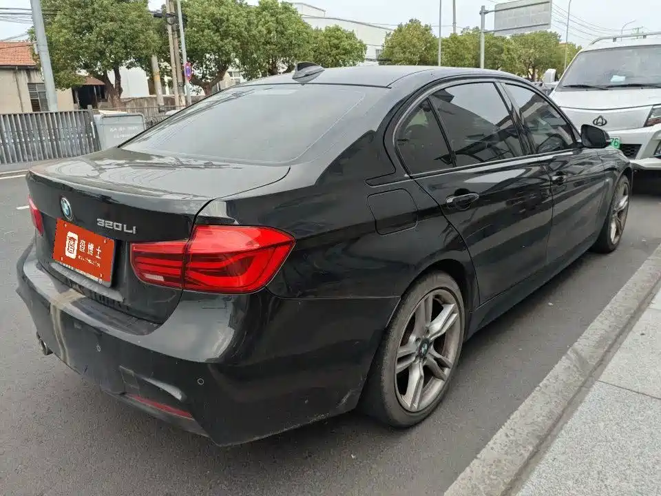 BMW 3 Series — миниатюра 8