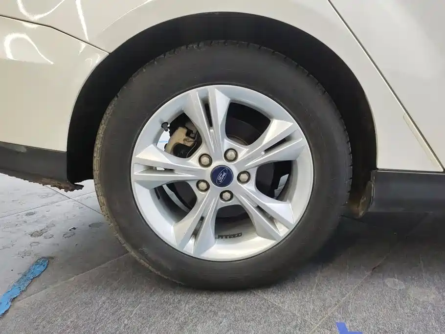 Ford Focus — миниатюра 6
