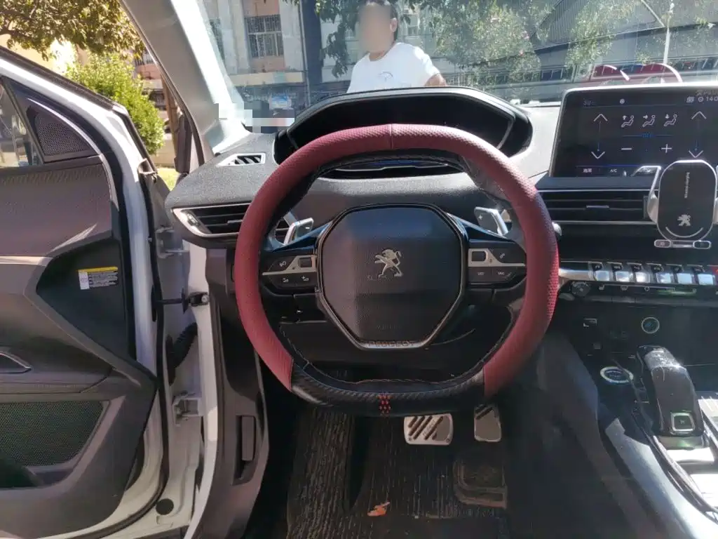 Peugeot 4008 — миниатюра 3
