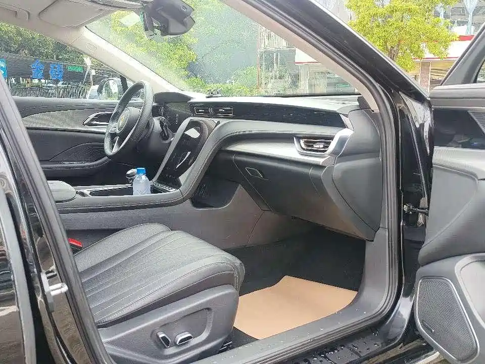 Hongqi Hongqi H5 — миниатюра 7