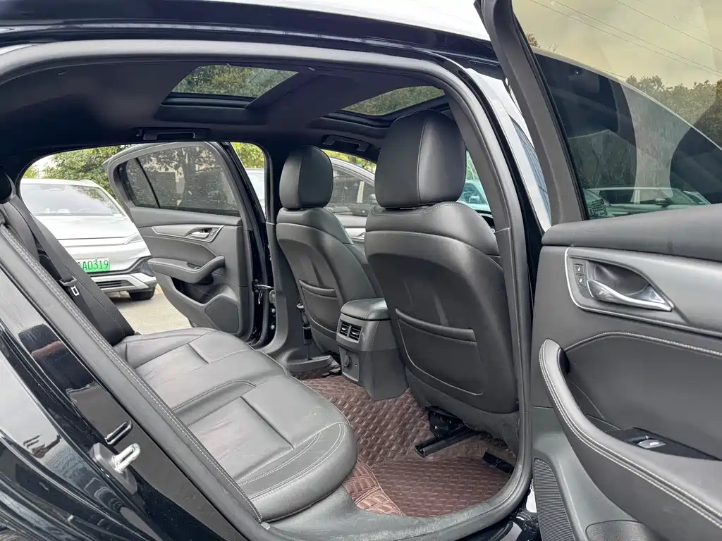 Cadillac CT5 — миниатюра 12