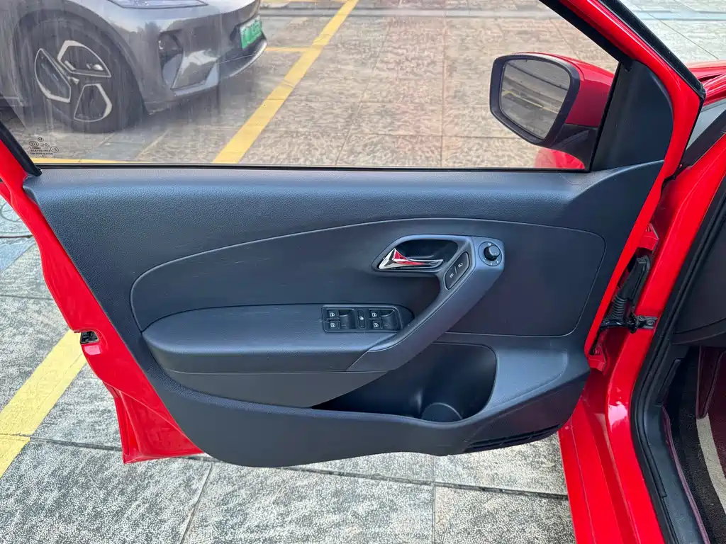 Volkswagen Polo — миниатюра 15