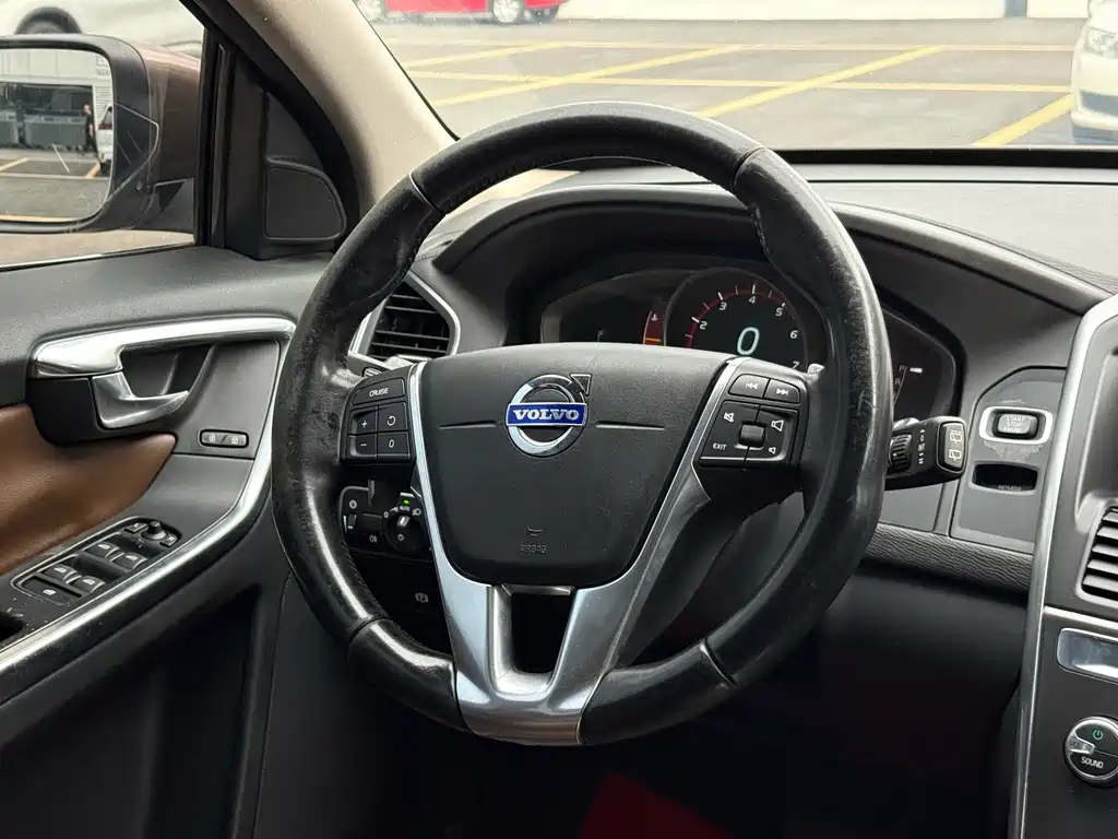 Volvo XC60 (Import) — миниатюра 6