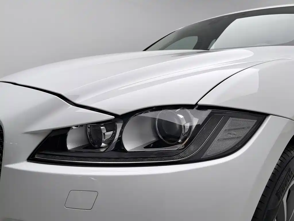 Jaguar F-PACE — миниатюра 7
