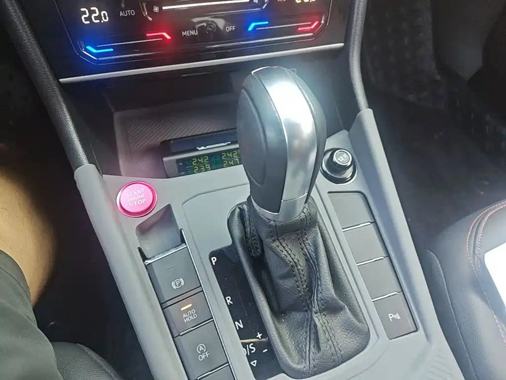 Volkswagen Lavida — миниатюра 19