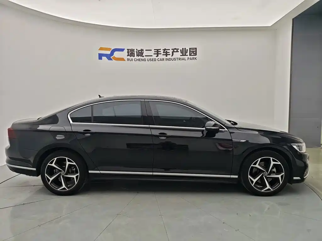 Volkswagen Magotan — миниатюра 4
