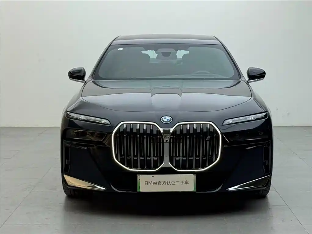 BMW i7 — миниатюра 2