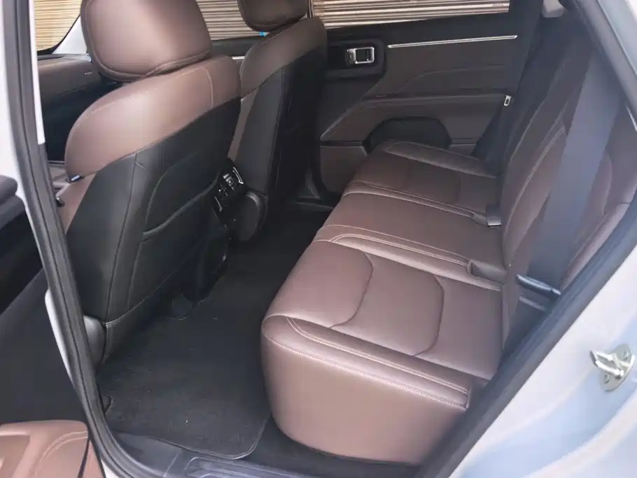 Wuling Xingguang 560 New Energy — миниатюра 11