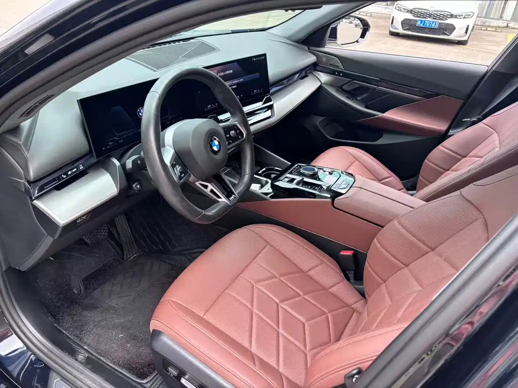 BMW 5 Series 5 2024 530Li Lead M Sport