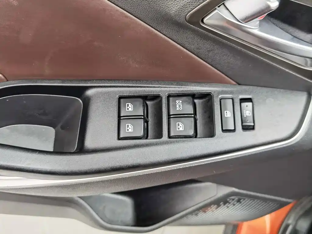 Changan CS15 — миниатюра 9