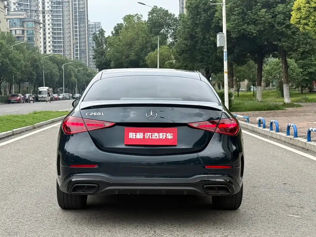 Mercedes-Benz C-Class — миниатюра 6