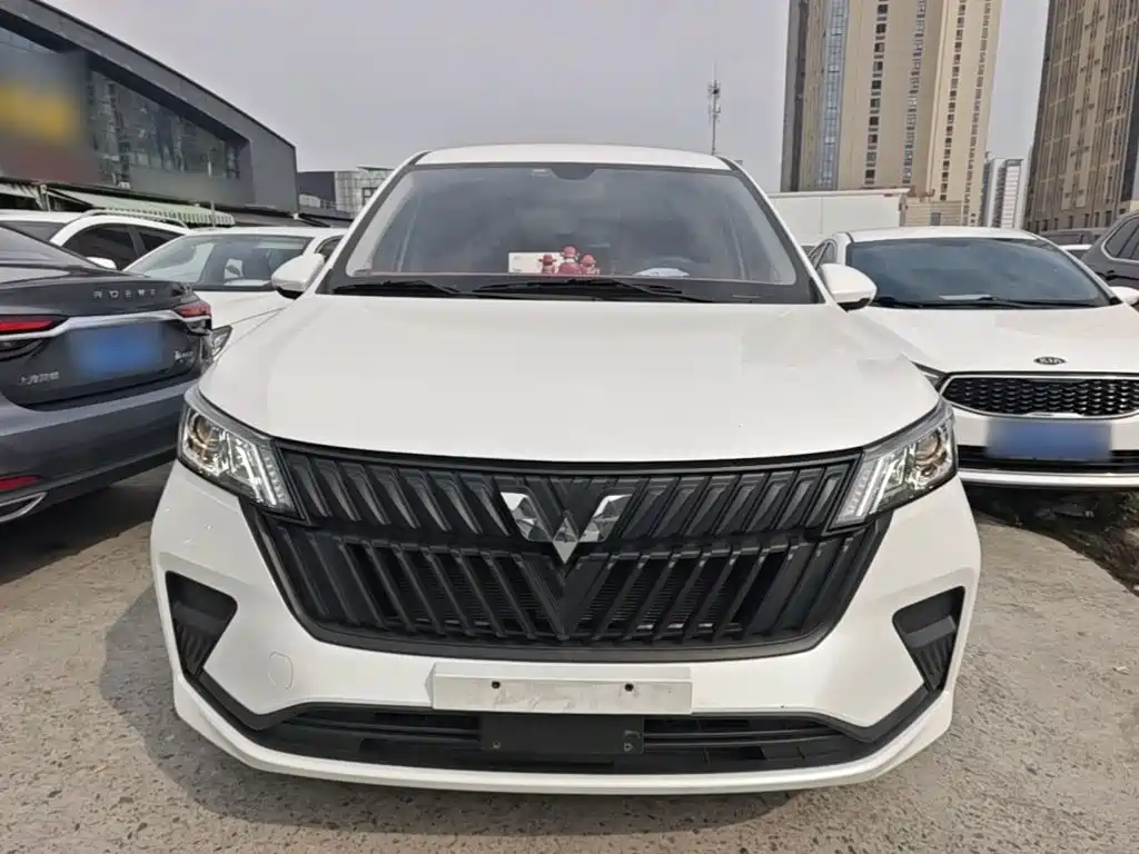 Wuling Jiachen — миниатюра 3