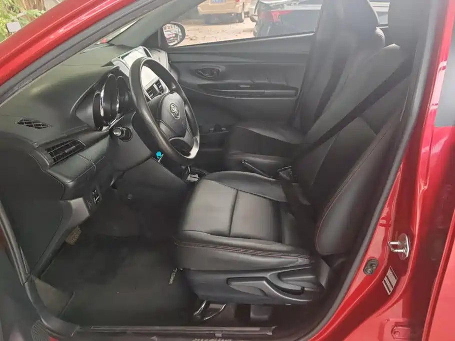 Toyota Yaris L — миниатюра 9