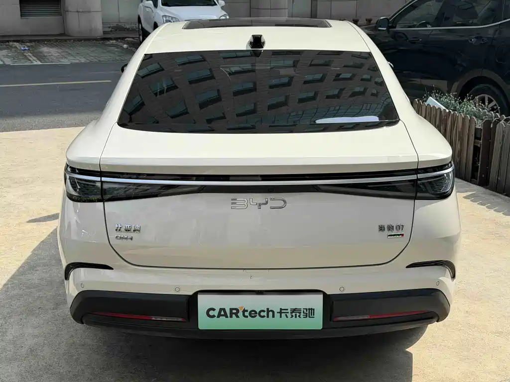 BYD Seal 07 DM-i — миниатюра 4