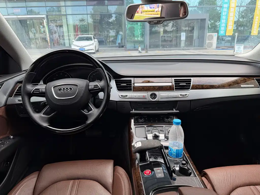 Audi A8 — миниатюра 6