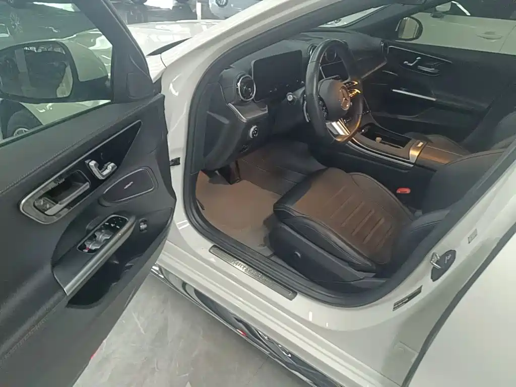 Mercedes-Benz C-Class — миниатюра 16