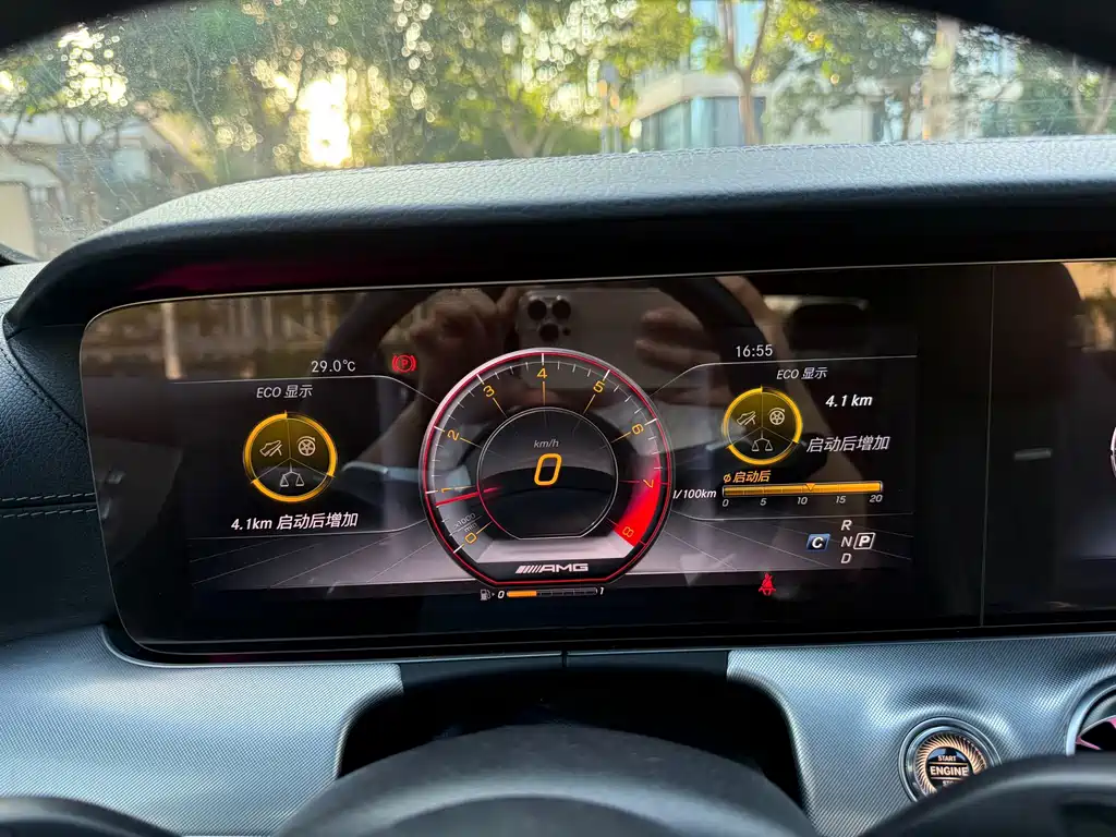 Mercedes-Benz E-Class (Import) — миниатюра 13