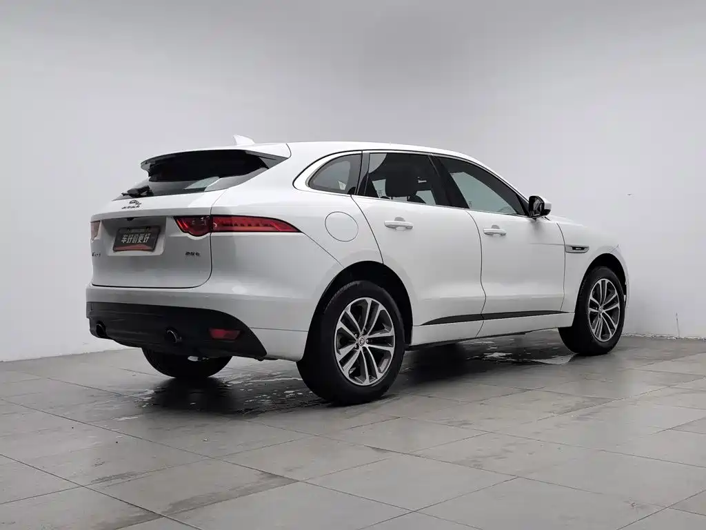 Jaguar F-PACE — миниатюра 2