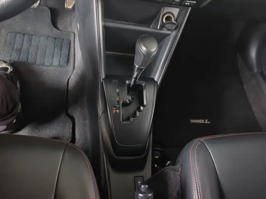Toyota Yaris L — миниатюра 16