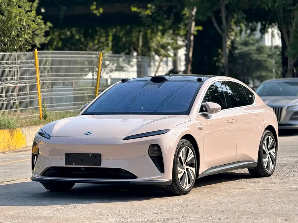 NIO ET5