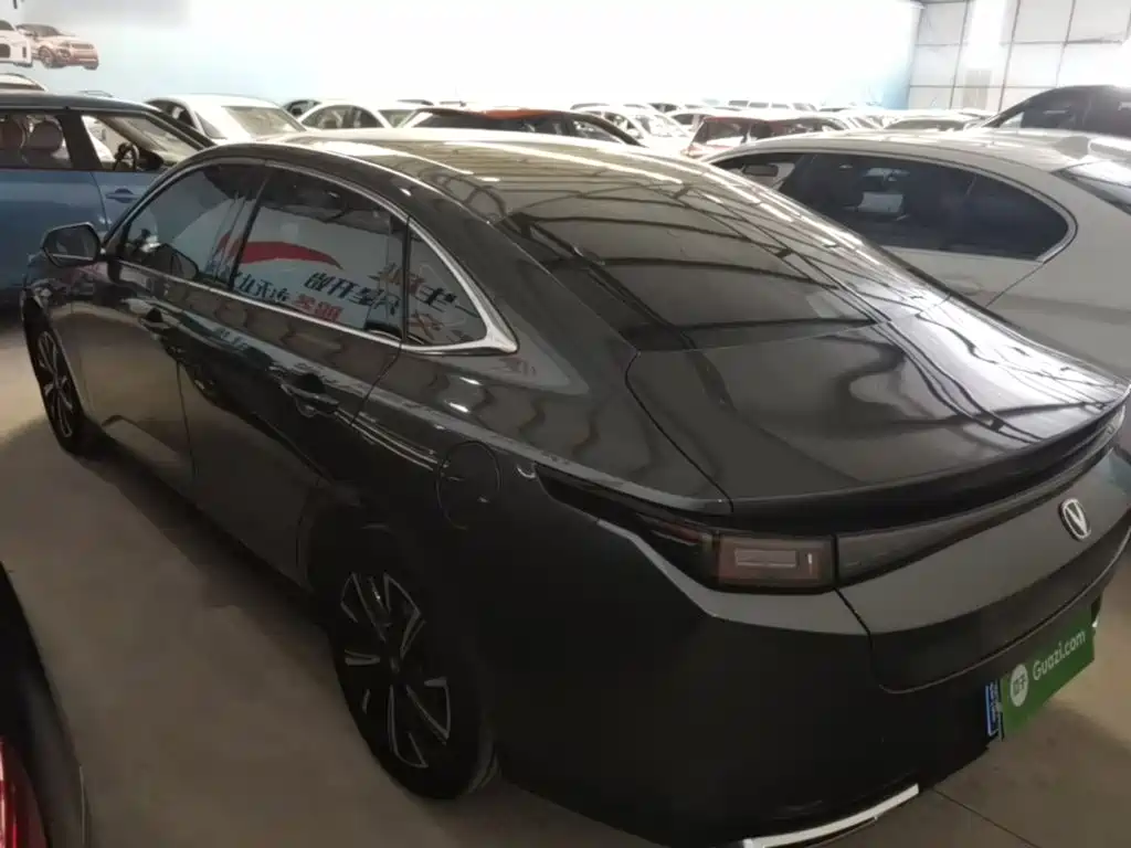 Changan Eado 2025 1.5T 500Bar Luxury