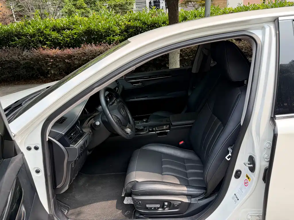 Lexus ES 2015 200 Elite
