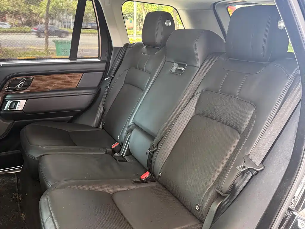 Land Rover Range Rover — миниатюра 9