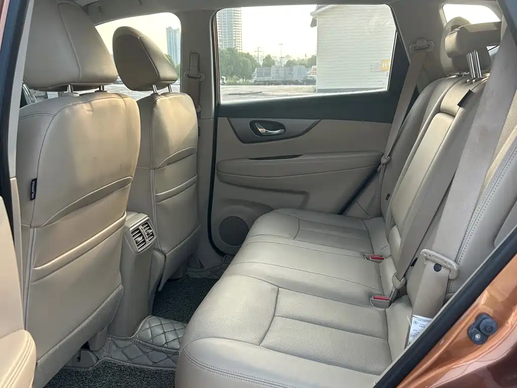 Nissan X-Trail — миниатюра 5