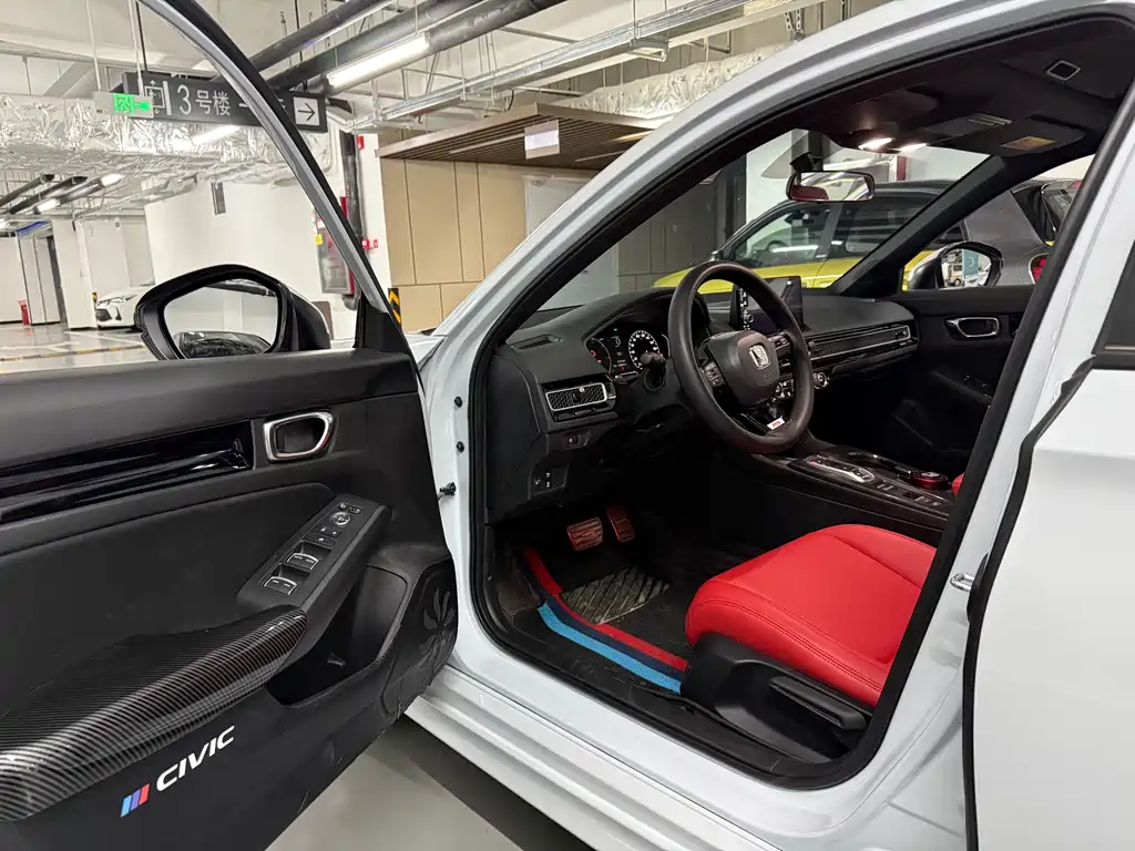 Honda Civic 2025 2.0L e:HEV Plus