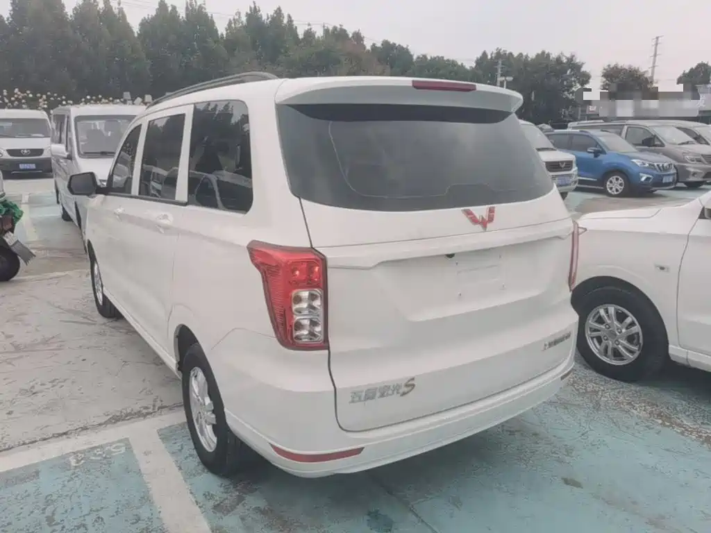 Wuling Hongguang — миниатюра 5