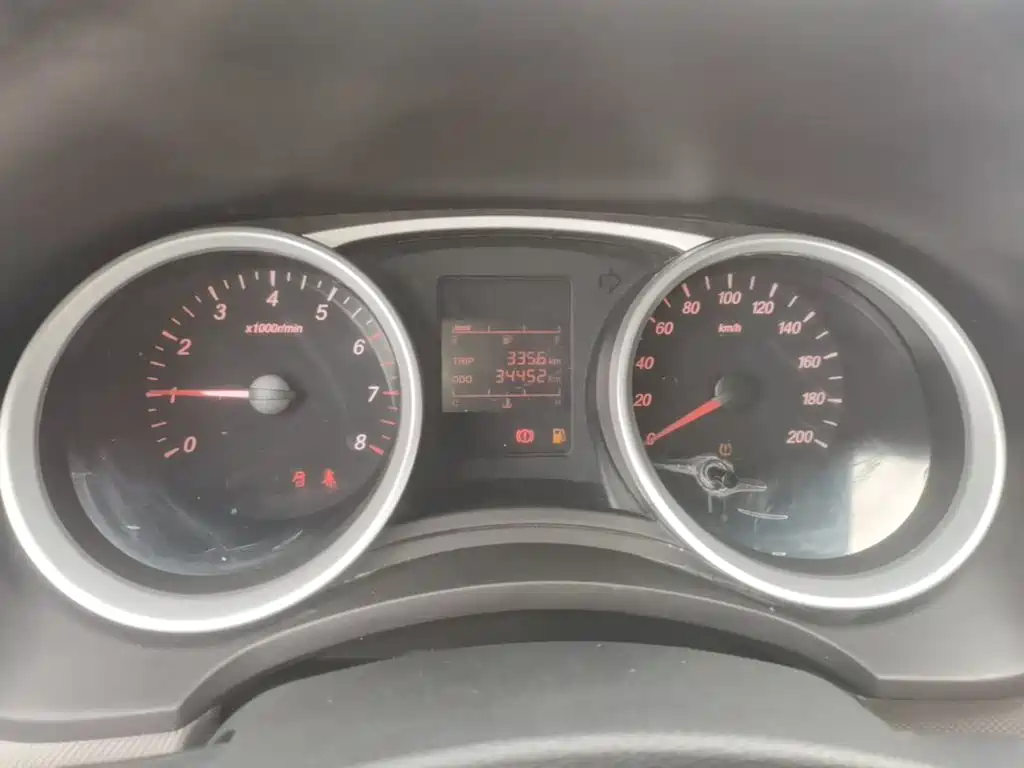 Wuling Hongguang — миниатюра 12