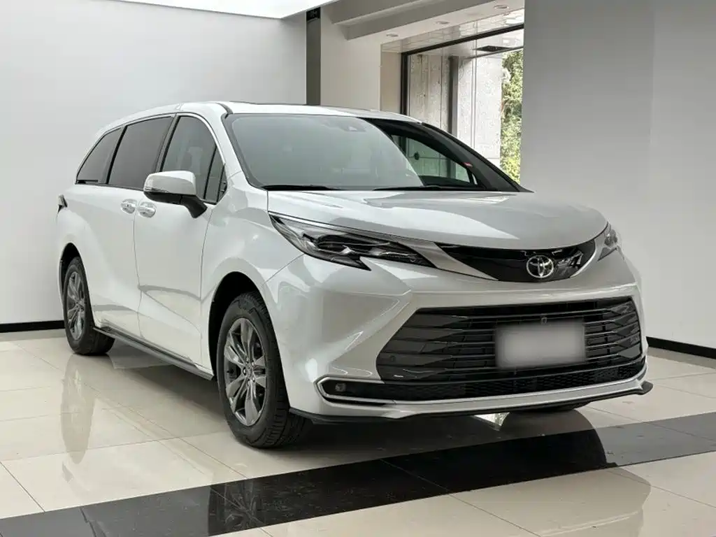 Toyota Sienna — миниатюра 9