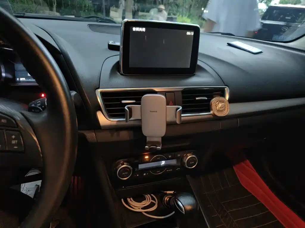 Mazda 3 Axela — миниатюра 6