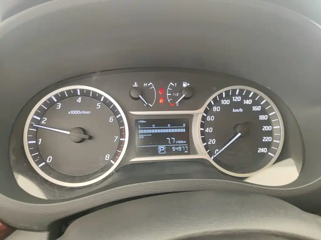 Nissan Bluebird — миниатюра 12