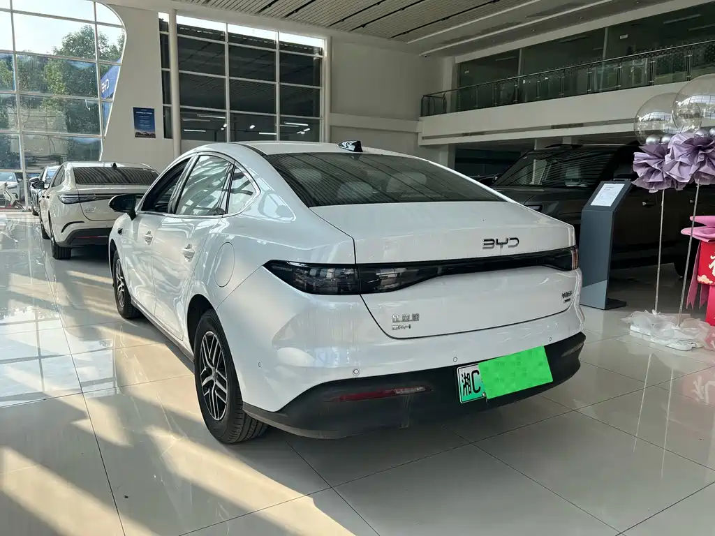 BYD Seal 05 DM-i — миниатюра 9