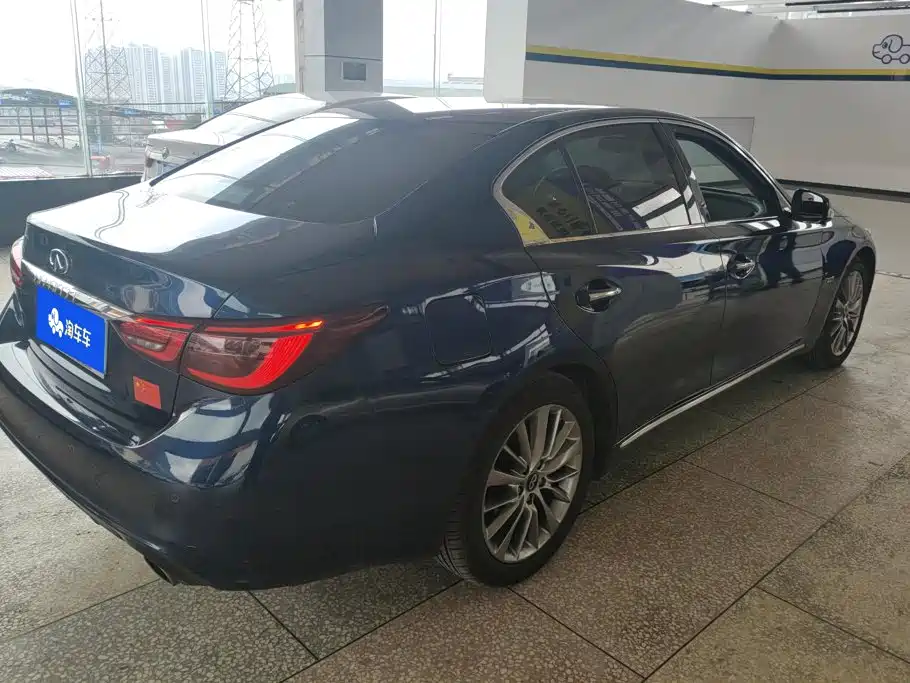 Infiniti Q50L — миниатюра 3