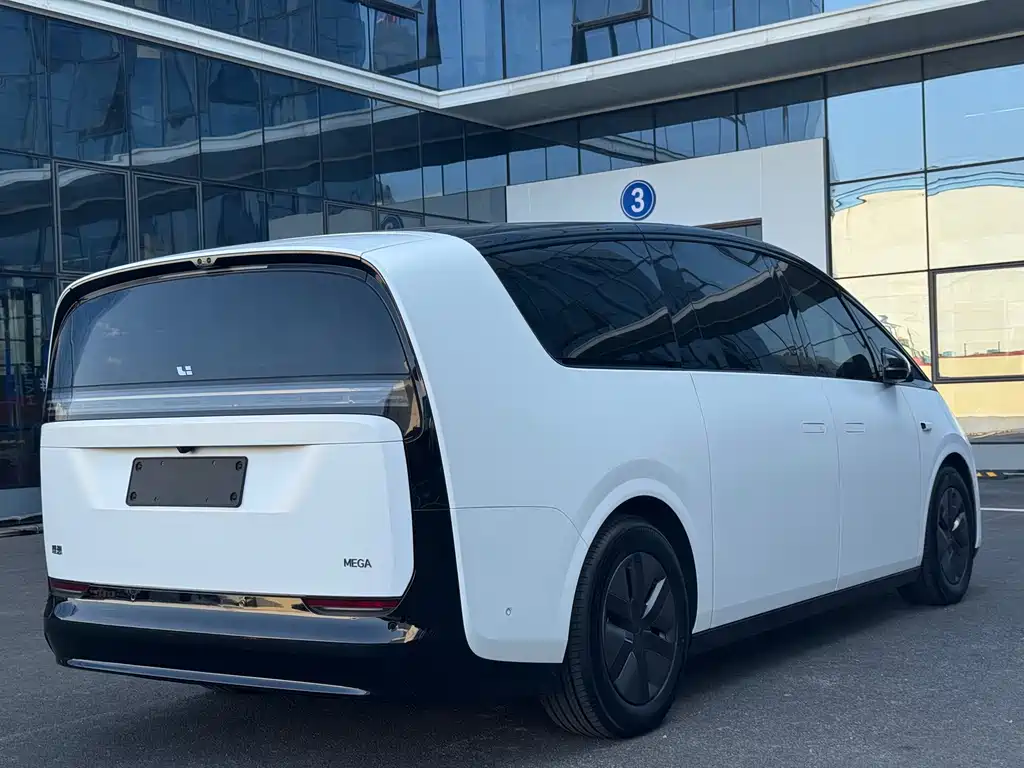 Li Auto Li MEGA — миниатюра 5
