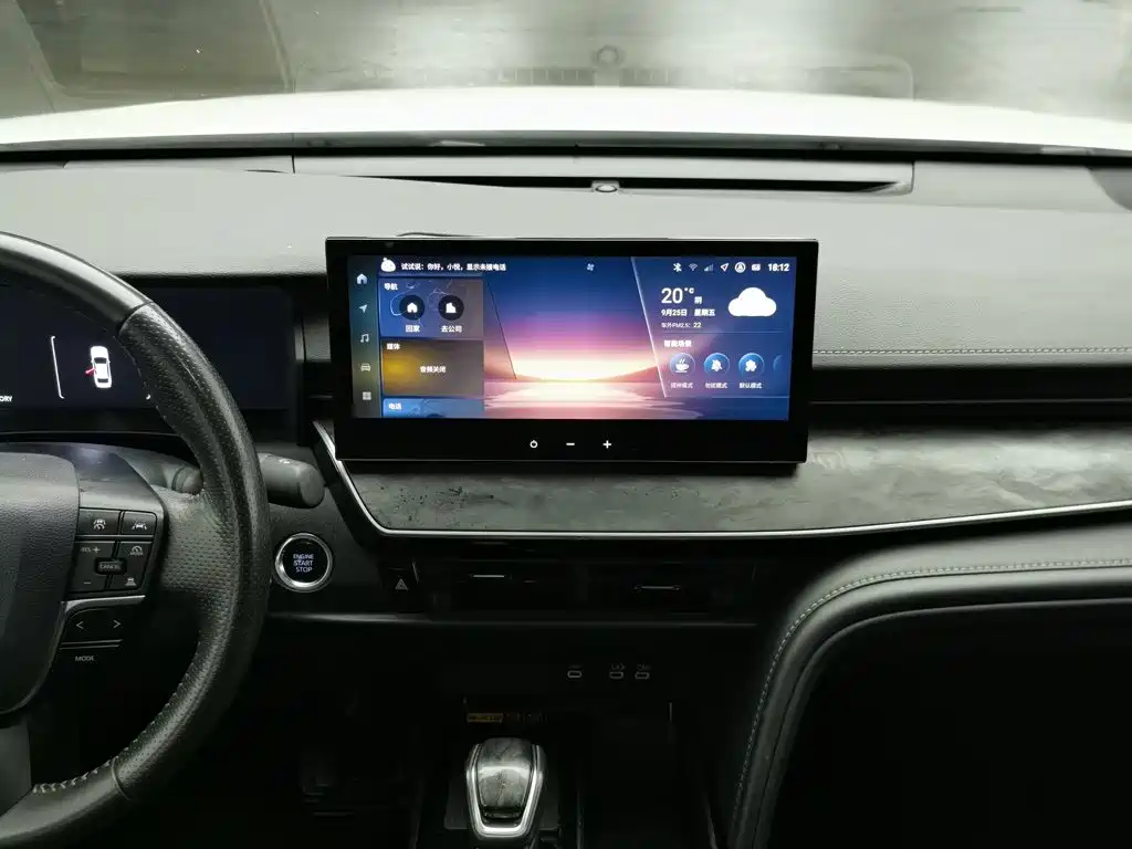Toyota Camry — миниатюра 12