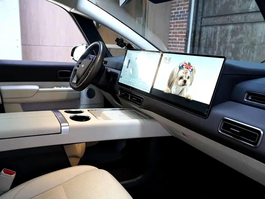 Li Auto Li MEGA — миниатюра 8