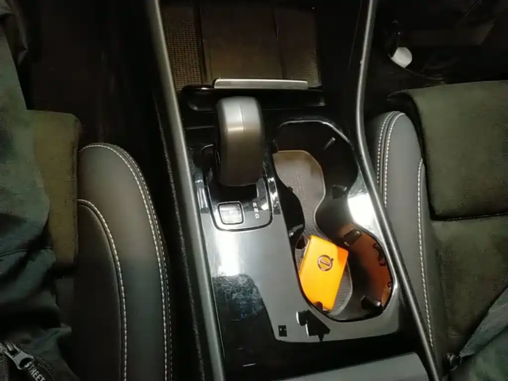 Volvo XC40 NEV — миниатюра 14