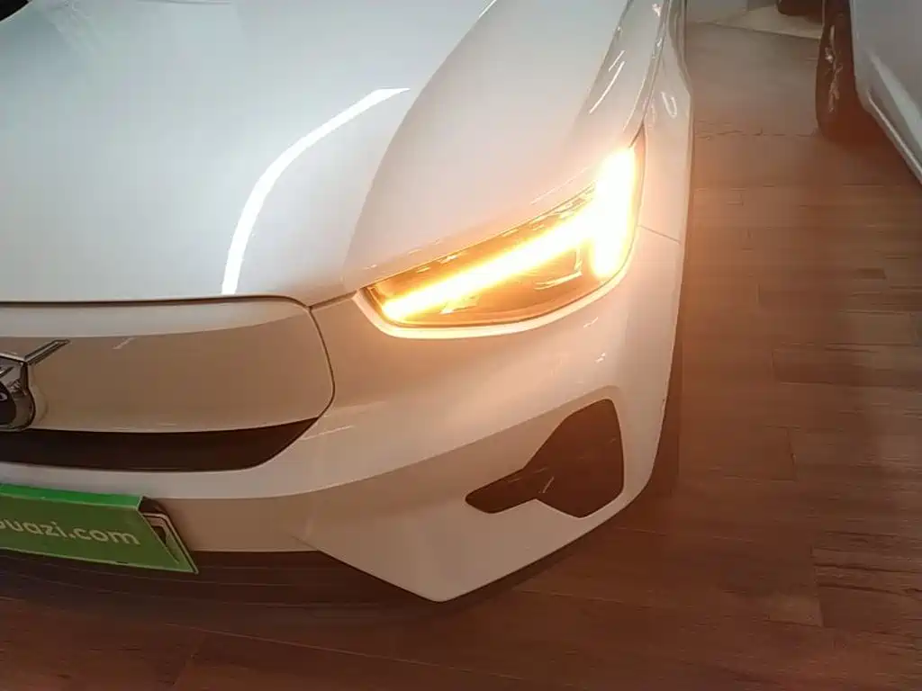 Volvo XC40 NEV — миниатюра 24