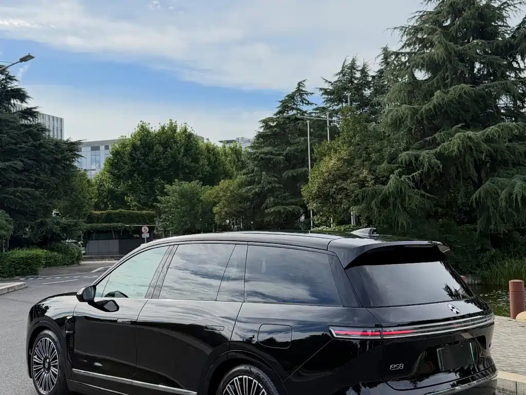 NIO ES8 — миниатюра 12