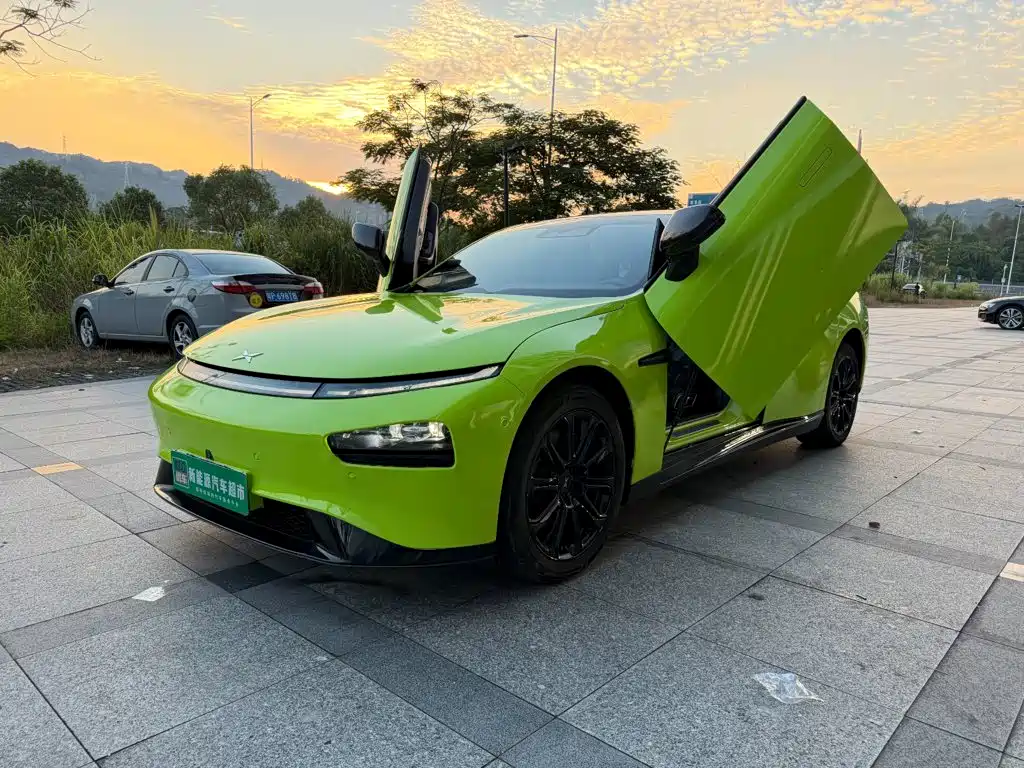 XPeng P7 — миниатюра 3